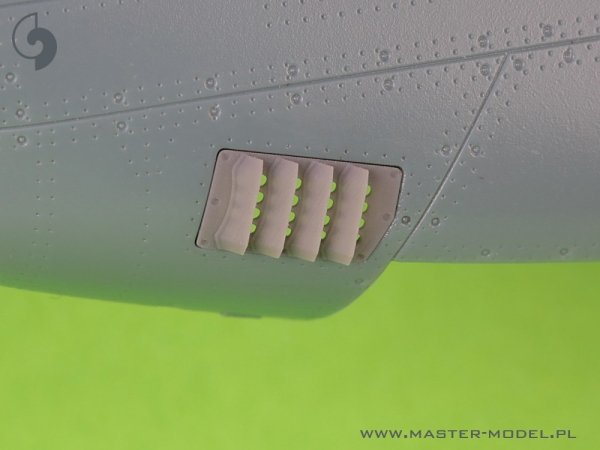 Master AM-48-188 P-51 Mustang - pokrywa wlotu powietrza do gaźnika - typ z żaluzjami dla RAF - wersja B (do modelu Eduard) 1/48