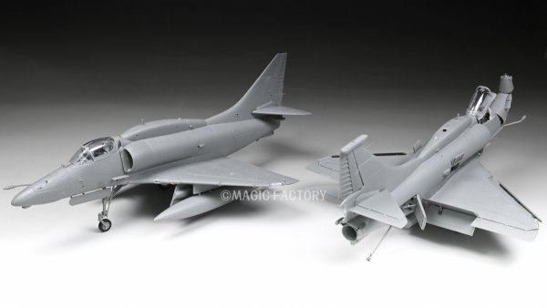 Magic Factory 5002 A-4M Skyhawk Light Attack Aircraft 2 in 1 1/48