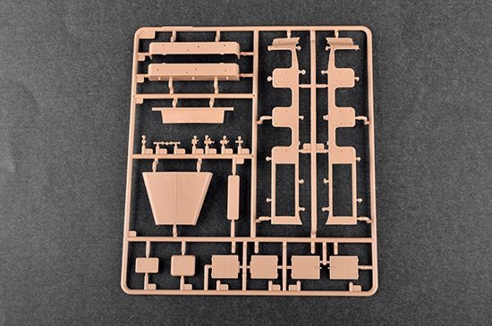 Trumpeter 09538 Sd.Kfz.8 (DB9)Half-Track Artillery Tractor 1/35