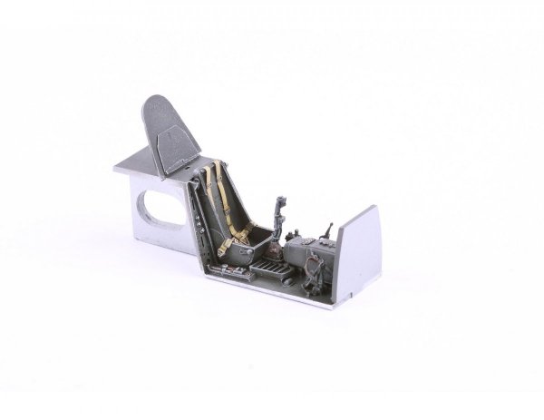 Eduard SIN64835 Bf 109F w/ early seat essential EDUARD 1/48