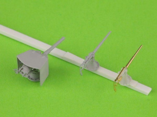 Master SM-350-114 SMS Emden -  5,2 cm SK L/55 guns 1/350
