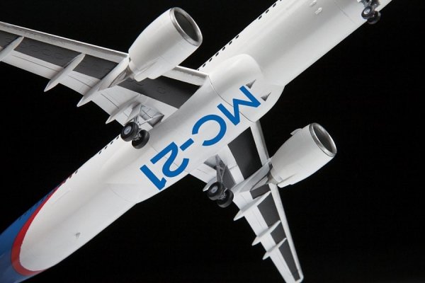 Zvezda 7033 IRKUT MS-21 Airliner 1/44
