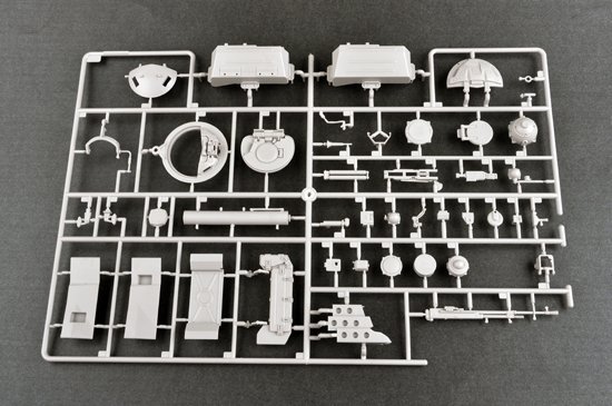Trumpeter 00924 Russian T-72B MBT 1/16