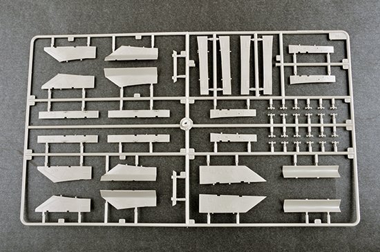 Trumpeter 03221 F-100C Super Sabre 1/32