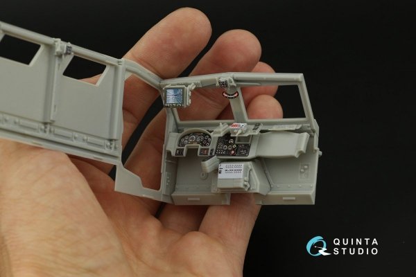 Quinta Studio QD35044 M1224 MaxxPro MRAP 3D-Printed &amp; coloured Interior on decal paper ( Bronco ) 1/35