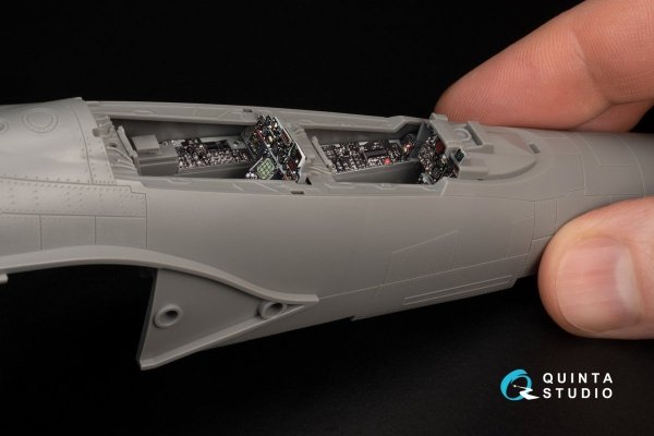 Quinta Studio QDS-48371 F-4E with DMAS 3D-Printed &amp; coloured Interior on decal paper (Meng) (Small version) 1/48