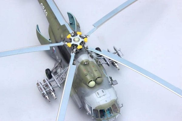 AMK 88010 Mi-17 Hip Early 1/48