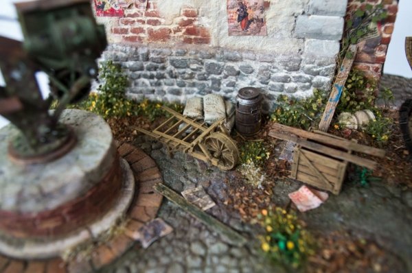 RT-Diorama 35601 Wheelbarrow 1/35