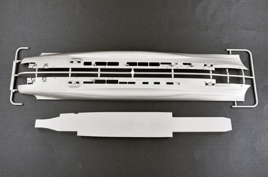 Trumpeter 05627 German Navy Aircraft Carrier DKM Graf Zeppelin 1/350