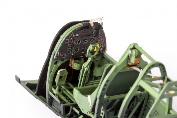Eduard 23036 Spitfire Mk. IXc AIRFIX 1/24