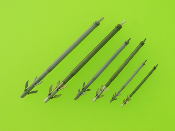 Master AM-48-126 Mi-24 (Hind D/E) - JakB-12.7 machine gun barrel and DUAS probe (metal and resin parts) 1:48