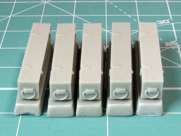 Eureka XXL E-006 Zestaw 5-ciu skrzynek amunicyjnych 1:35