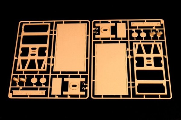 Trumpeter 00221 Schwere Plattformwagen Type SSyms 80 (1:35)