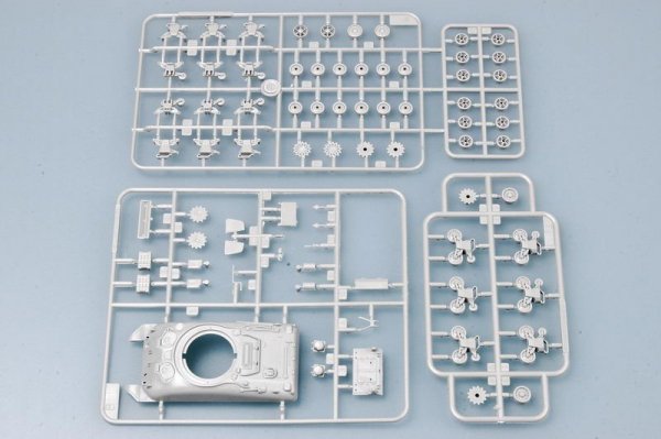 Trumpeter 07222 M4A1(76)W TANK (1:72)