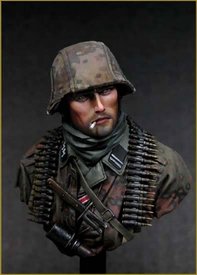 Young Miniatures YM1804 German Waffen SS Ardennes 1944 1/10