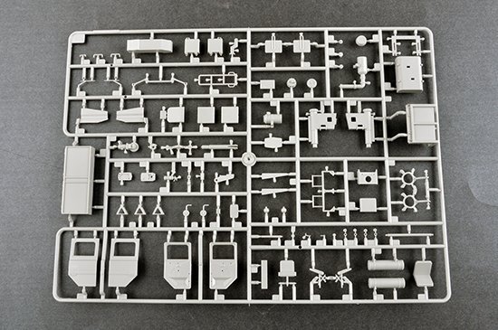 Trumpeter 01069 PHL-03 Multiple Launch Rocket System 1/35