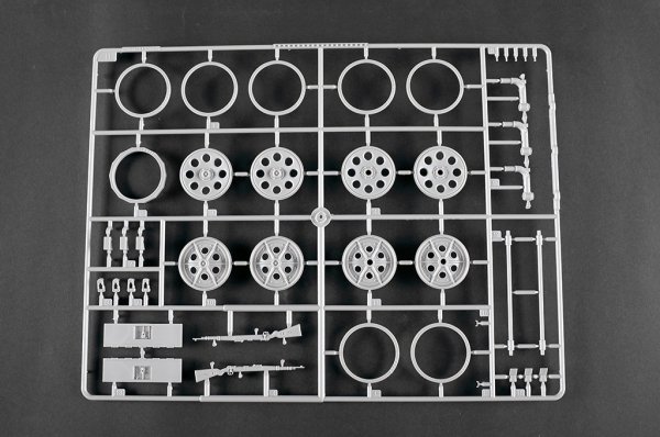 Trumpeter 00943 Sd.Kfz 251/22D 1/16