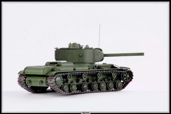 PST 72059 KV-220 Heavy Tank 1/72