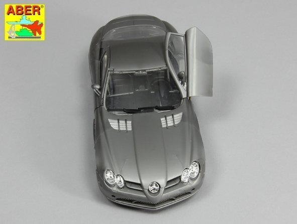 Aber 24031 Mercedes Benz McLaren SLR (1:24)