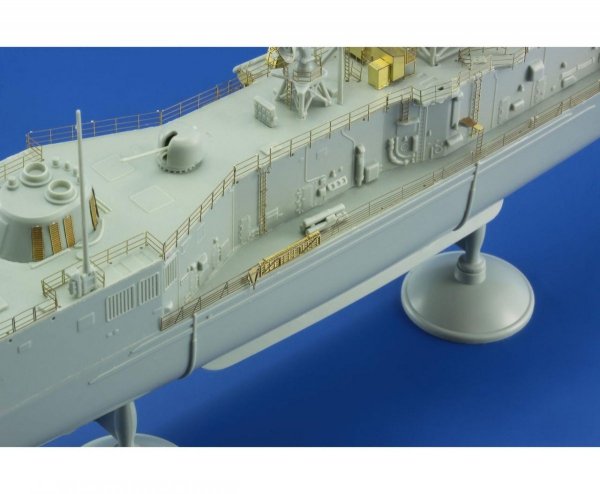 Eduard 53150 USS Oliver H. Perry FFG-7 ACADEMY 1/350