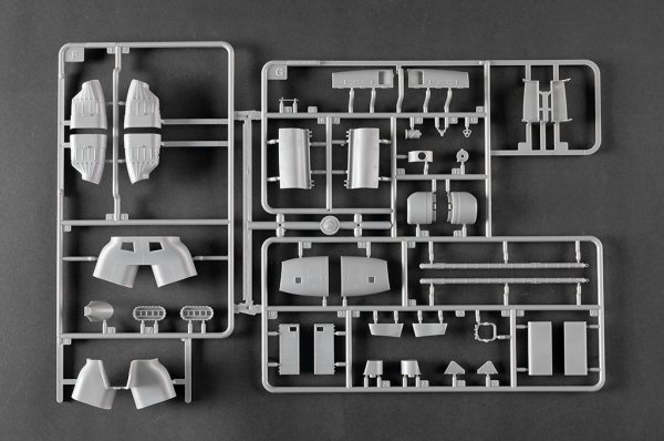 Trumpeter 05117 AH-1W Super Cobra (Turned Exhaust) 1/35