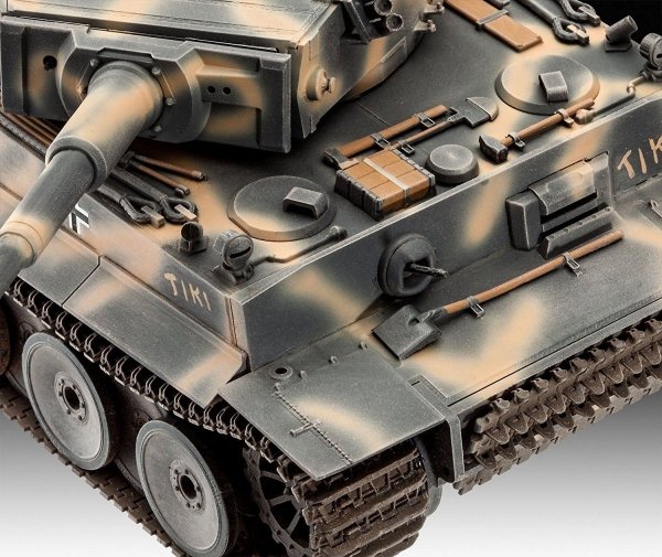 Revell 05790 75 Years Tiger (Model Set) (1:35)