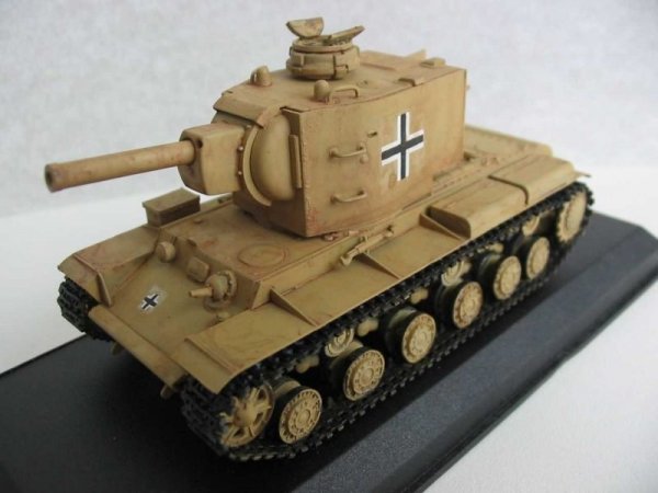 PST 72037 Pz.Kpfw. 754(r) heavy tank 1/72