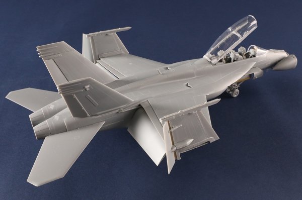 Hobby Boss 85819 F/A-18F Super Hornet VFC-12 1/48