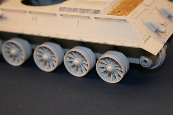 Panzer Art RE35-087 Burn out late “Spider” wheels for T-34/T-54 tanks 1/35