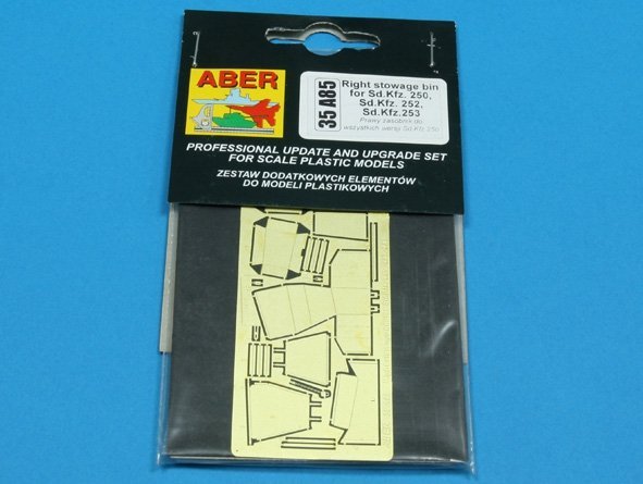 Aber 35A085 Right stowage bin for Sd Kfz. 250 ,252 ,253 (1:35)