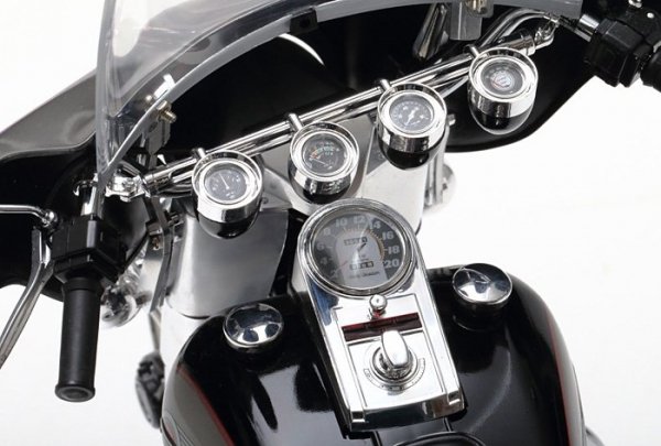 Tamiya 16037 Harley Davidson FLH Classic - Black (1:6)