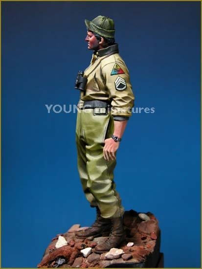 Young Miniatures YM9002 US TANK CREW WWII 90mm