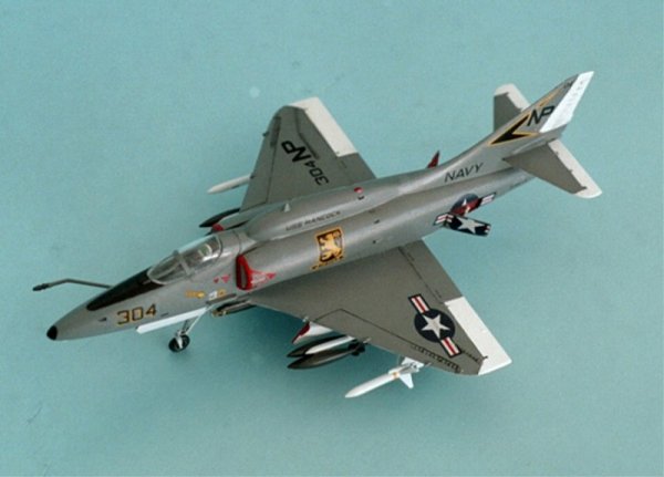 Hasegawa B9 A-4E/F Skyhawk (1:72)