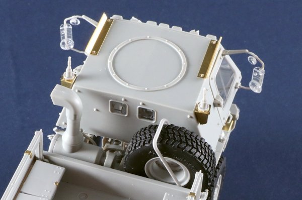 Trumpeter 01097 M1078A1P2 2.5 Ton LMTV Cargo Truck 1/35