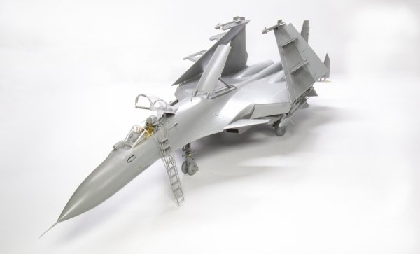 MiniBase 8001 SU-33 Flanker-D 1/48