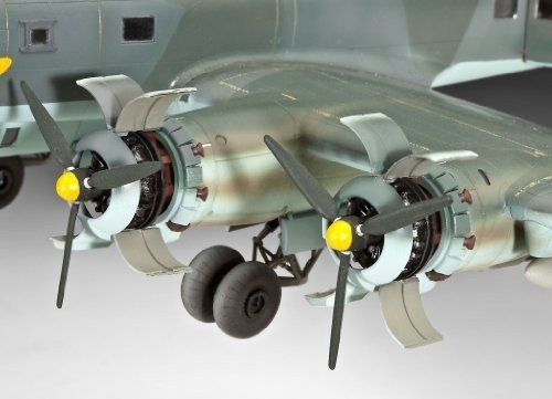 Revell 04678 Focke Wulf Fw 200 C-4 Condor Bomber (1:72)