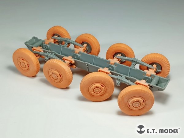 E.T. Model P35-104 WWII German Sd.Kfz.234 Small Diameter Weighted Wheels Type.4 1/35