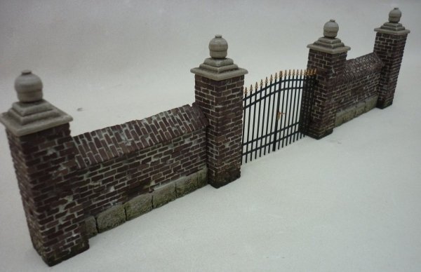 RT-Diorama 35243 Park wall with Fence 1/35