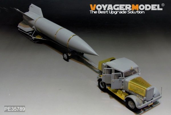 Voyager Model PE35789 WWII Hanomag SS100 Military Car w/V2 Rocket Transporter For TAKOM 2110 1/35