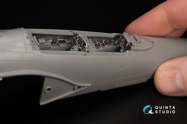 Quinta Studio QDS48371 F-4E with DMAS 3D-Printed &amp; coloured Interior on decal paper (Meng) (Small version) 1/48
