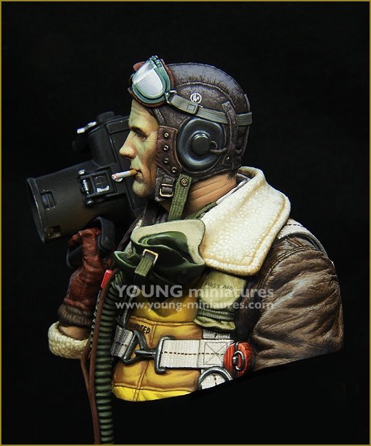 Young Miniatures YM1872 B-17 CREW with K20 CAMERA 1/10