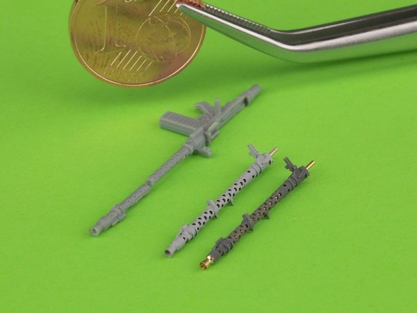 Master GM-35-049 MG-34 (7.92mm) - German machine gun barrels - version with drilled cooling jacket - used by infantry and on early tanks (2pcs) 1/35