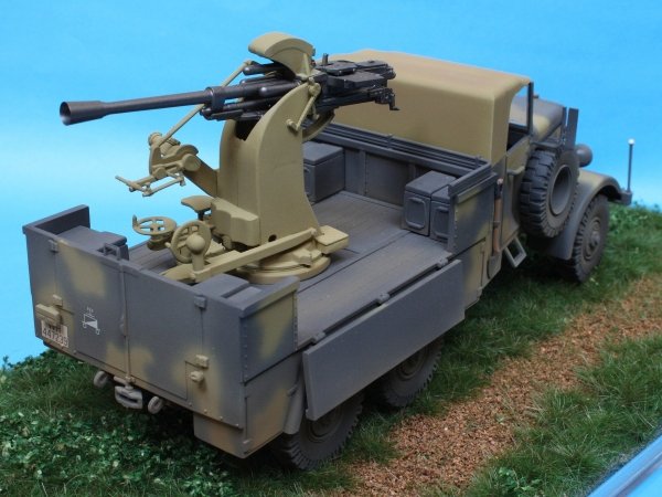 IBG 35005 Einheitsdiesel with Breda 37mm AA Gun 1/35