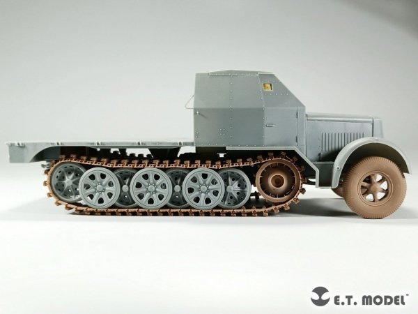 E.T. Model P35-132 WWII German Sd.Kfz.7(8t) Sagged Front Wheels &amp; Spare Wheel Type.1 for Dragon / Trumpeter kit 1/35