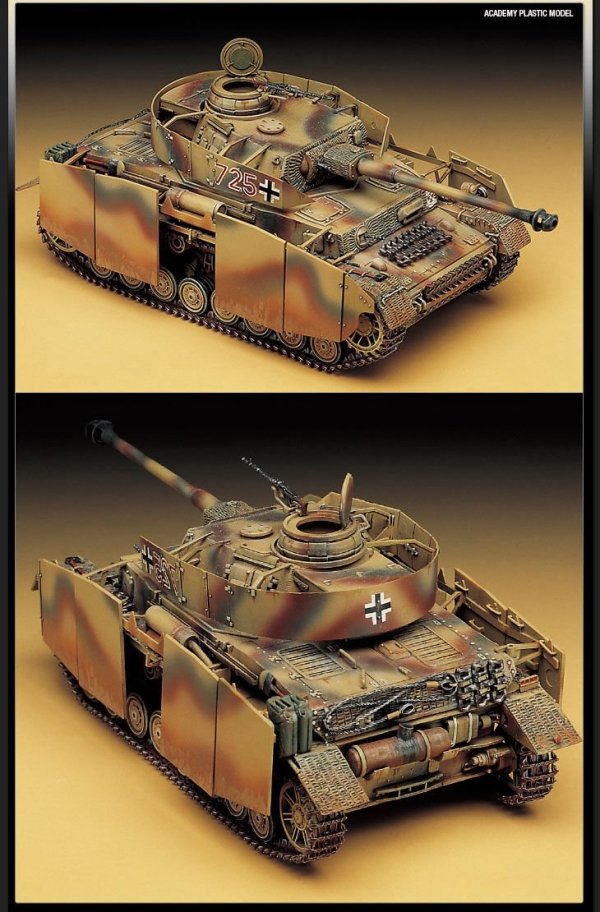 Academy 13233 Panzerkampfwagen IV H4 (1:35)