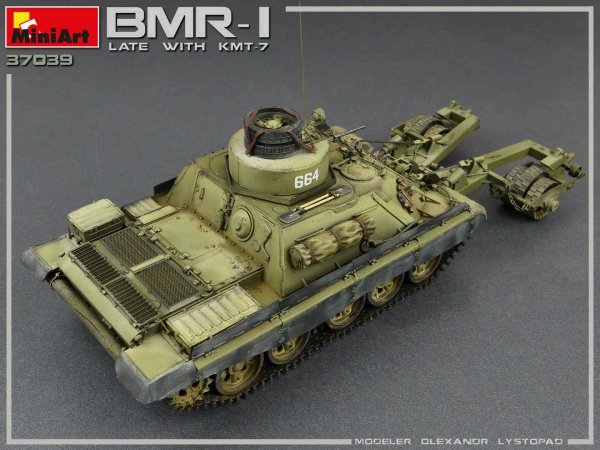 MiniArt 37039 BMR-1 Late Mod. with KMT-7 1/35