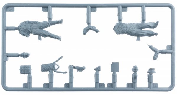 MiniArt 49024 GERMAN &amp; ROMANIAN PILOTS W/GROUND STAFF 1/48