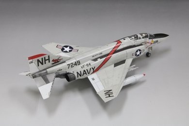 Fine Molds FP43S U.S. Navy Jet Fighter F-4J &quot;Aardvarks&quot; 1/72