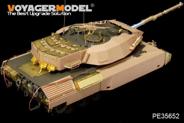 Voyager Model PE35652 Modern Canadian Leopard C2 MEXAS MBT For TAKOM 2003 1/35