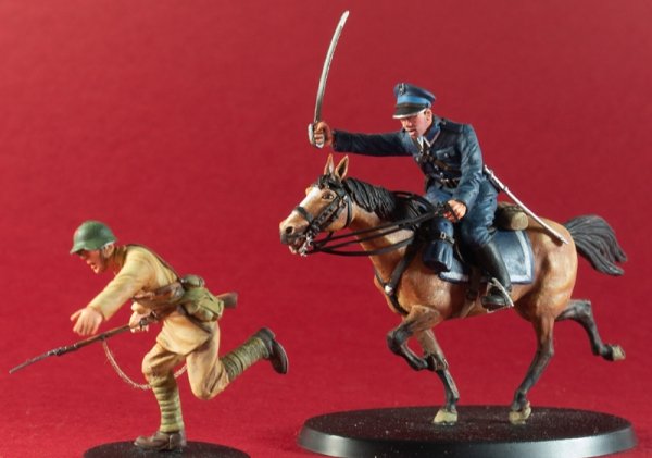 Toro 35F142 Wrzesień 1939 - Husynne, 24.09.1939 Konny policjant i żołnierz sowiecki Zestaw zawiera figurki 35F140 oraz 35F141 1/35